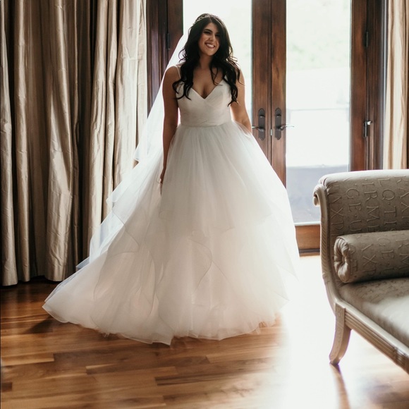 Hayley Paige Chandon Gown Wedding Dress - Picture 1 of 5